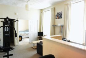 1 bedroom Flat to re...